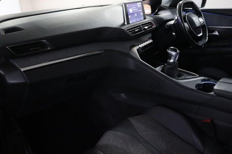 Peugeot 3008 S/S ALLURE 34