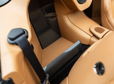 Aston Martin Vanquish ZAGATO SPEEDSTER 18