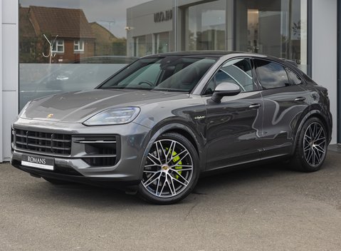 Porsche Cayenne E-HYBRID coupe 2