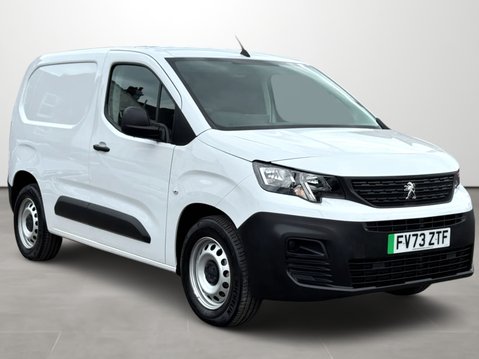 Peugeot Partner 800 100kW 50kWh Professional Premium + Van Auto 1