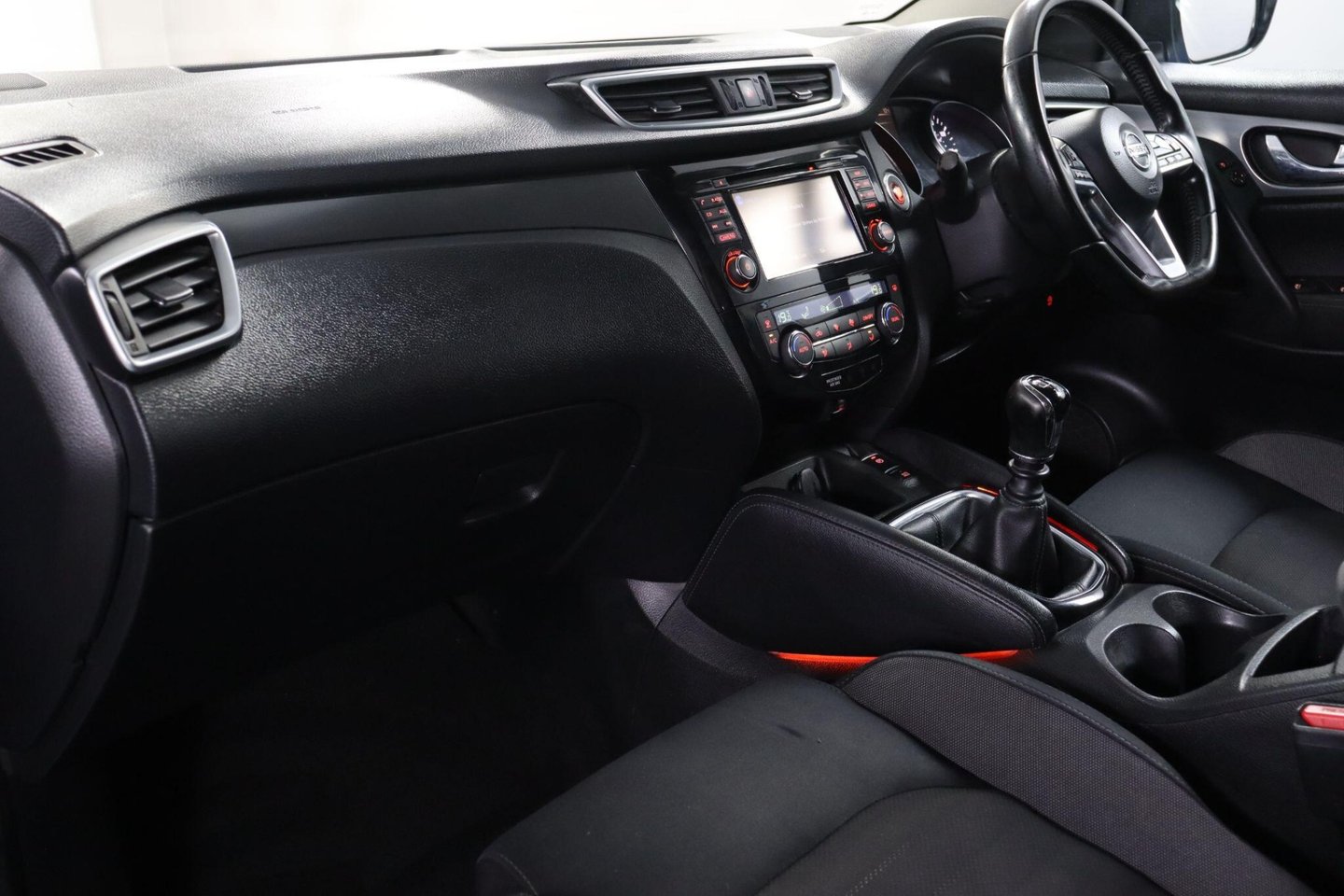 2017 Nissan Qashqai — image 25