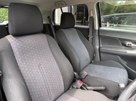 Toyota Urbancruiser 1.3 VVT-I Petrol 6 Speed Manual - 1 OWNER - 15 TOYOTA STAMPS - 51,000 MILES 4