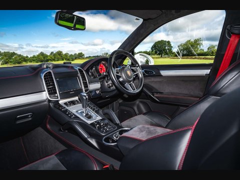 Porsche Cayenne 42