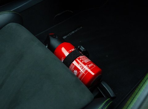 Porsche Cayman GT4 (718) 24