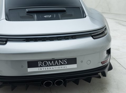 Porsche 911 GT3 TOURING (992) 34