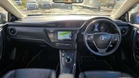 Toyota Auris 1.8 VVT-h Excel Touring Sports 5dr Petrol Hybrid CVT Euro 6 (s/s) (136 ps) 15