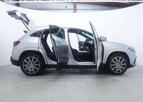 Mercedes-Benz EQA 250+ AMG LINE EXECUTIVE 65