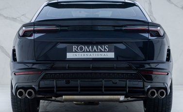 Lamborghini Urus S 8