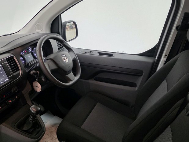 Vauxhall Vivaro Vauxhall Vivaro L2 Diesel 2900 1.5d 100ps Dynamic H1 Van 14