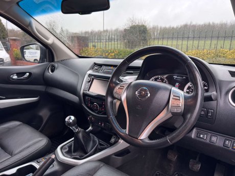 Nissan Navara 2.3 Navara Tekna dCi 4WD 5dr 43