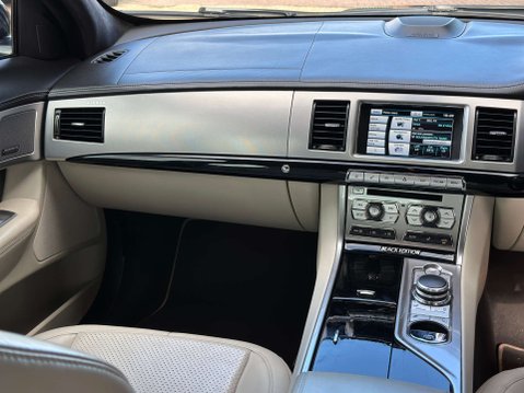 Jaguar XF 3.0 XF S Portfolio V6 D Auto 4dr 16
