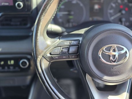 Toyota Yaris 1.5 VVT-h Icon Hatchback 5dr Petrol Hybrid E-CVT Euro 6 (s/s) (116 ps) 54