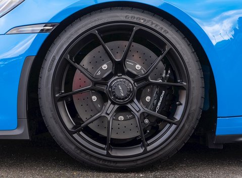 Porsche 911 (992) GT3 10