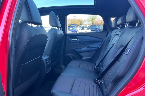 Nissan Qashqai DIG-T TEKNA DCT MHEV AUTO 31