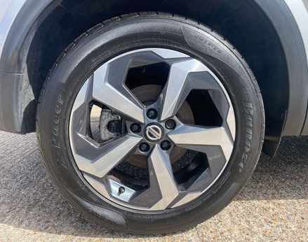 Nissan Qashqai 1.3 Qashqai N-Connecta DiG-T MHEV 5dr 15