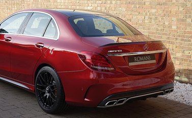 Mercedes-Benz C63 C63 S Saloon 23