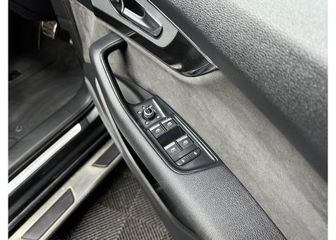 Audi Q7 3.0 TDI V6 S line SUV 5dr Diesel Tiptronic quattro Euro 6 (s/s) (272 ps) 38