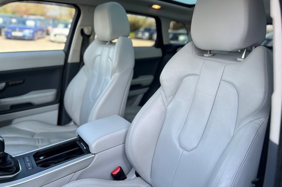 Land Rover Range Rover Evoque 2.2 SD4 PURE TECH PANORAMIC ROOF 25