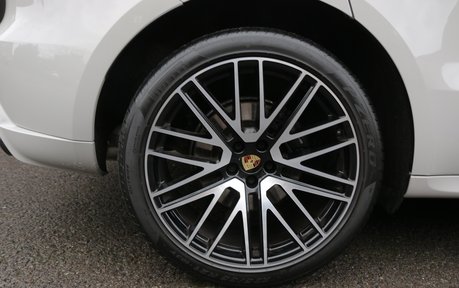 Porsche Macan T PDK - 1 Owner - Incredible Specification 7
