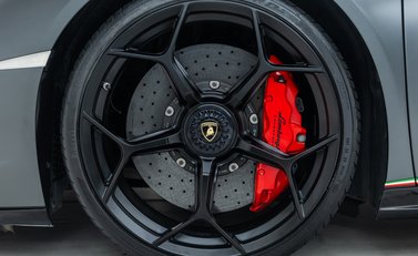 Lamborghini Huracan Spyder LP 640-4 PERFORMANTE 29