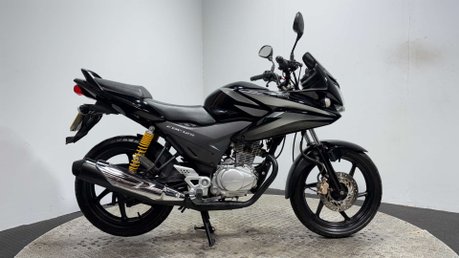 Honda CBF125 CBF 125 2011 10K NEW MOT 125CC LEARNER BIKE VERY CLEAN 1