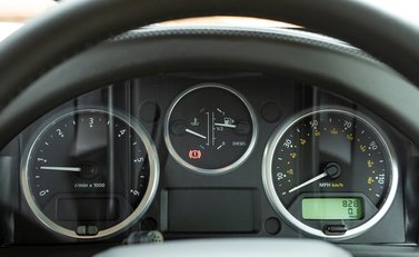 Land Rover Defender 90 Autobiography Edition 17