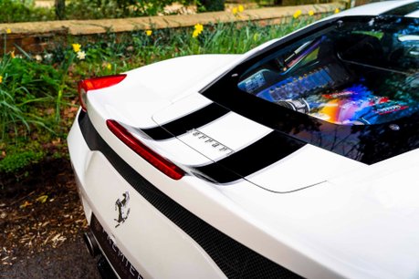 Ferrari 458 Speciale FULL FSH. CARBON FIBRE INT/EXT. CARBON ENGINE BAY. LIFT. CRUISE CONTROL. 9