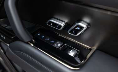 Land Rover Range Rover P615 SV 50