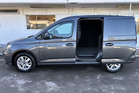 Volkswagen Caddy C20 122 ps Tdi Commerce Pro DSG Panel Van 8