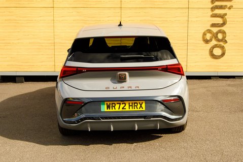 Cupra Born V3 8