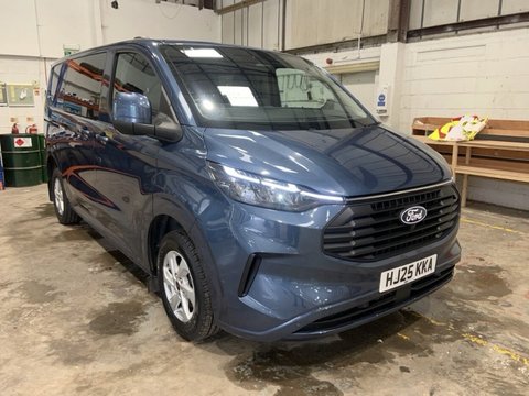 Ford Transit Custom 320 LIMITED L1H1 DCIV ECOBLUE 3