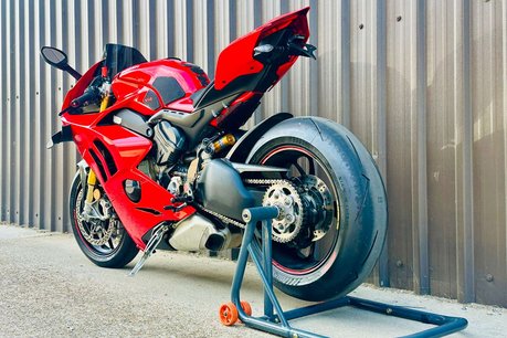 Ducati Panigale V4S Gen 2 26