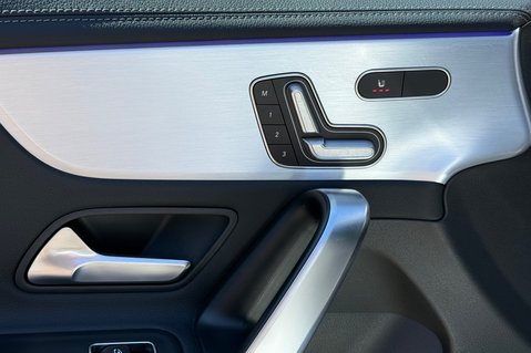 Mercedes-Benz CLA Class CLA 220 D AMG LINE PREMIUM PLUS - PANORAMIC ROOF 26