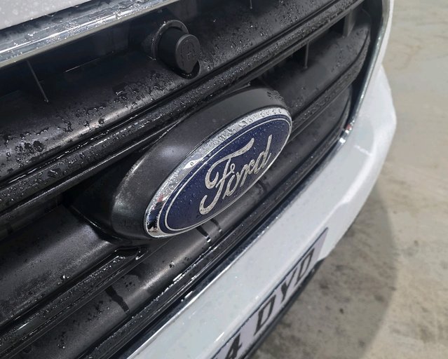 Ford Transit FORD TRANSIT 350 L2 DIESEL FWD 2.0 Eco Blue 130ps H2 Limited Van Auto