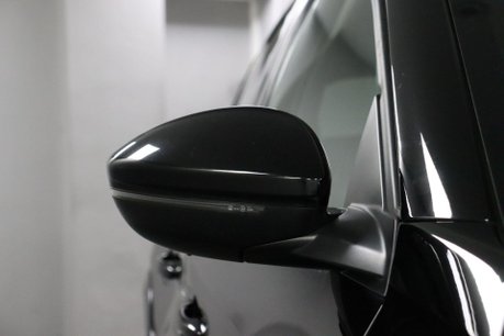 Peugeot 208 PURETECH GT LINE S/S 33