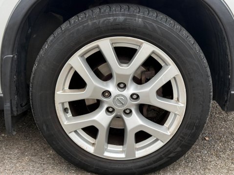 Nissan X-Trail 2.0 dCi Tekna Auto 4WD Euro 5 5dr (AVM) 45