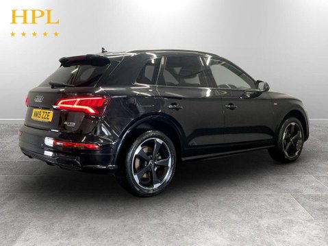Audi Q5 2.0 TDI 40 Black Edition SUV 5dr Diesel S Tronic quattro Euro 6 (s/s) (190 7