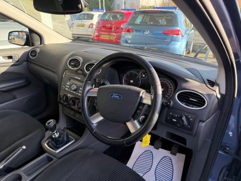 Ford Focus 2.0 TDCi Ghia 5dr IV 15