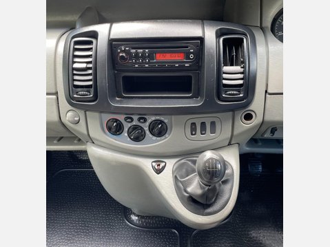 Renault Trafic 2.0 TD dCi SL27 Sport Panel Van 4dr Diesel Manual L1 H1 (214 g/km, 115 bhp) 26
