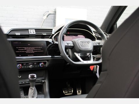 Audi Q3 TFSI S LINE BLACK EDITION 15