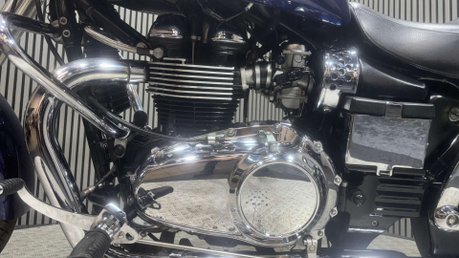 Triumph Bonneville 2011 ONLY 21K NEW MOT CRUISER 865CC 39