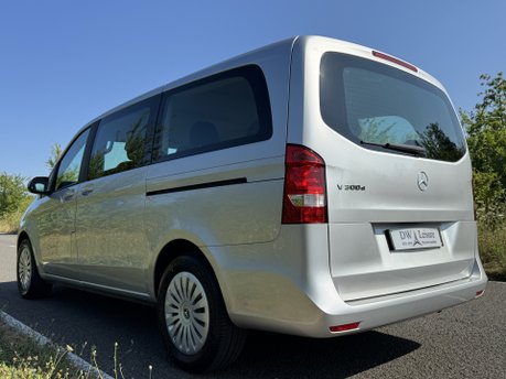Mercedes-Benz V Class V300 D Auto Diesel LWB 6 Seater VAT Q Just 2000 miles 30
