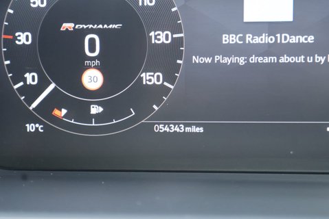 Land Rover Discovery R-DYNAMIC SE MHEV WITH GENUINE REAR SEAT CONVERSION STYLED BY SEEKER  23