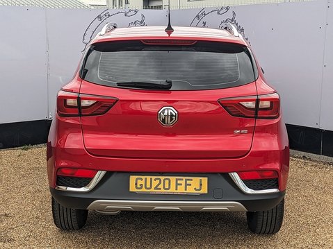 MG ZS EXCLUSIVE 8