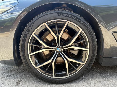 BMW 5 Series 520D M SPORT TOURING MHEV 13