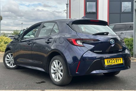 Toyota Corolla 2.0 VVT-h Icon Hatchback 5dr Petrol Hybrid CVT Euro 6 (s/s) (196 ps) 11