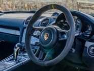 Porsche 718 Cayman GT4 PDK 13