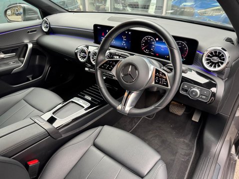 Mercedes-Benz A Class A 180 SPORT EXECUTIVE MHEV 37