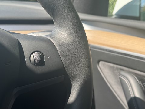 Tesla Model Y (Dual Motor) Long Range SUV 5dr Electric Auto 4WDE (384 bhp) 15