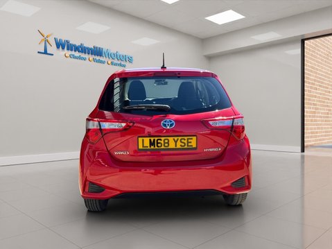 Toyota Yaris 1.5 VVT-h Icon E-CVT Euro 6 (s/s) 5dr 9